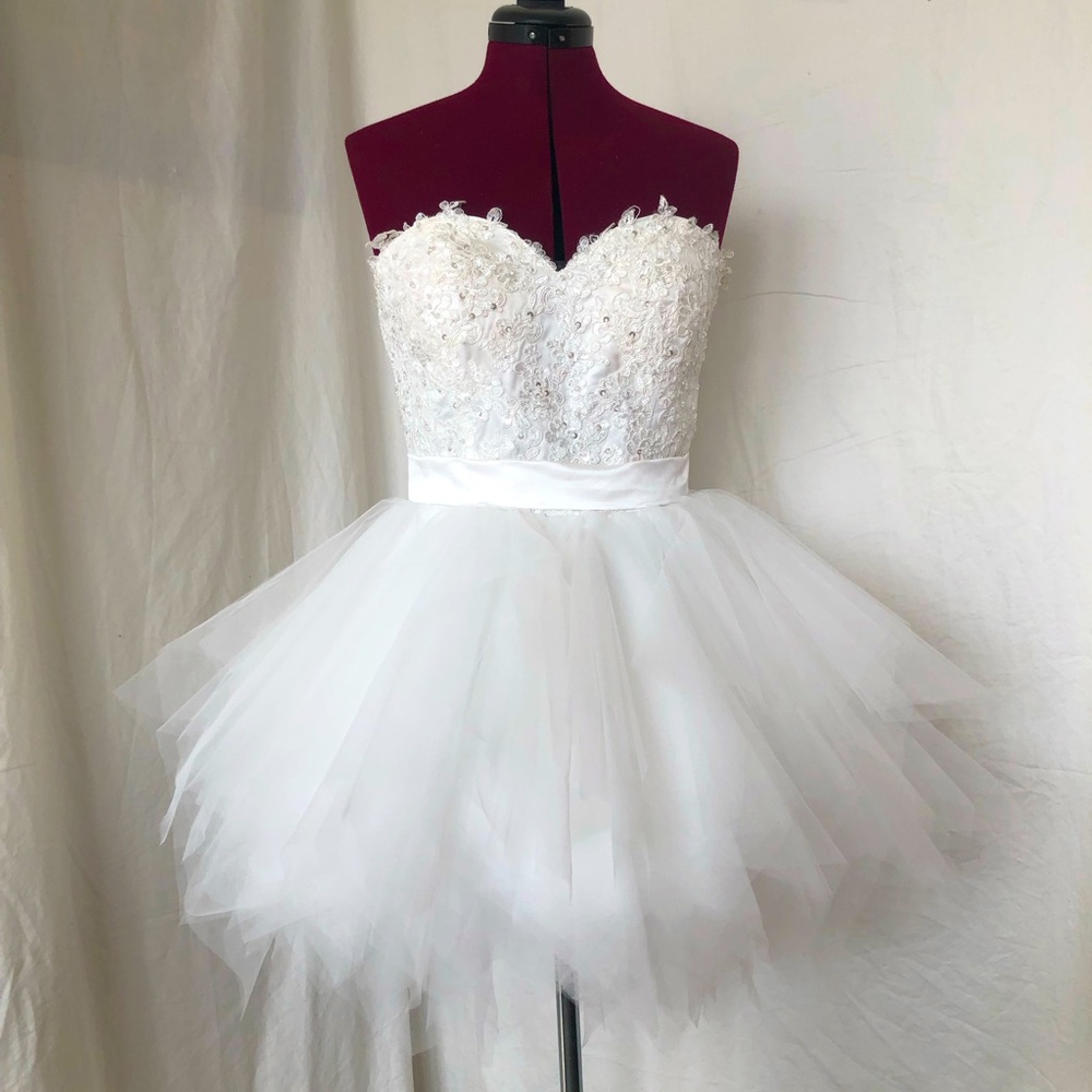 White strapless prom/homecoming mini dress.